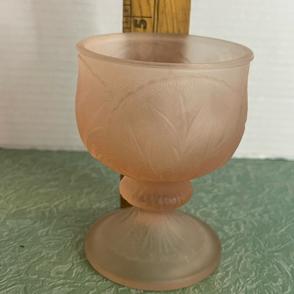 Vintage Indiana Glass Frosted Pink Cabbage Leaf Pedestal Glass Goblet - Picture 6 of 6